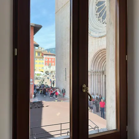 Appartement Le Finestre Sul Duomo à Trente Extérieur photo